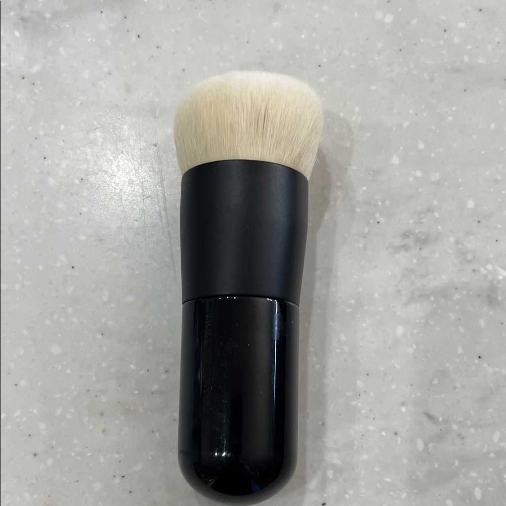 Westman Atelier Liquid Blender Brush